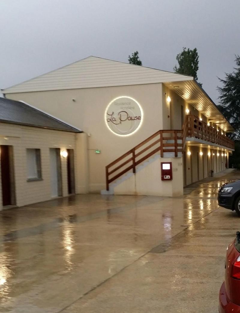 Hotel La Pause Évreux Esterno foto