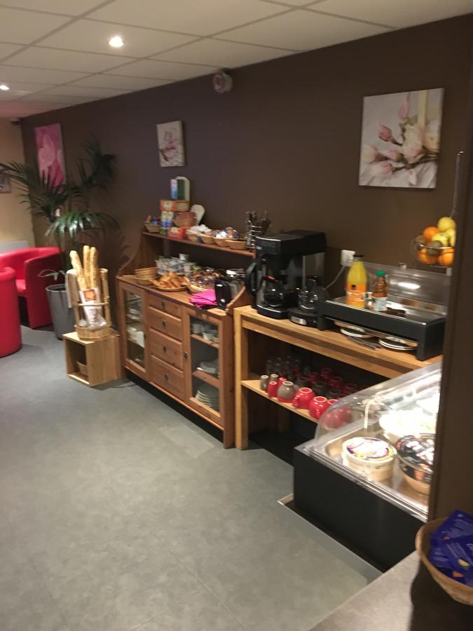 Hotel La Pause Évreux Esterno foto